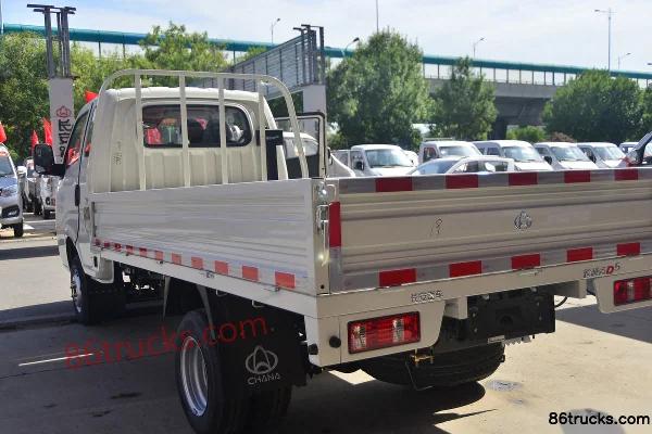 Changan Kuayue D5 PLUS Comfort Edition 1.6L 122hp 4X2(6 wheels) 3.4m Extended Cab Flatbed Truck (China VI) Body (3) | 86Trucks