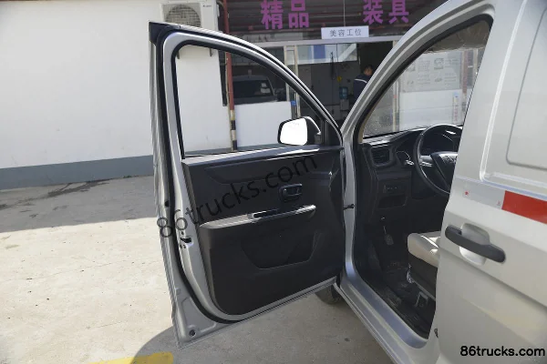 Wuling Hongguang V 2022 Jinqu Edition 76hp 1.2L Gasoline 2-Seat Panel Van (China VI) (Hydraulic Power Steering) Cab (1) | 86Trucks