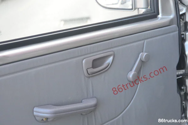 Changan Kuayue V3 Standard Edition 91hp 1.2L Gasoline 7-seat van (China VIA) Cab (2) | 86Trucks