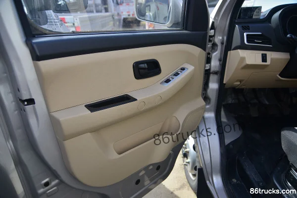 Changan Kuayue Wang X1 Standard Edition 1.5L 112hp 4X2(6 wheels) 2.99m Refrigerated Truck (China VI) Cab (1) | 86Trucks