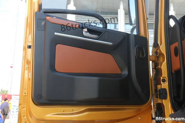 Hualing Hanma H7 camion lourd 450 ch 6X4(10 roues) tracteur routier (16 vitesses) Cabine (3) | 86Trucks