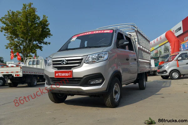 Changan Kuayue Xinbao T5 Comfort Edition 1.5L Gasoline 112hp 4X2(6 wheels) 2.55m Double Row Stake Truck (Dual Rear Wheels) (China VI) Exteri