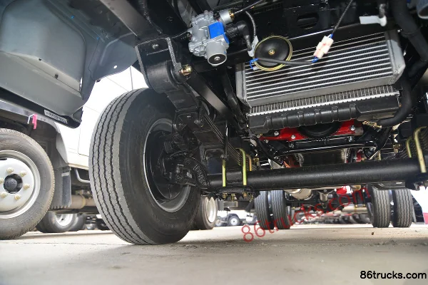 Tangjun Ouling Small BMW 68 hp 4X2(6 wheels) 2.95m Dump Truck Chassis (2) | 86Trucks