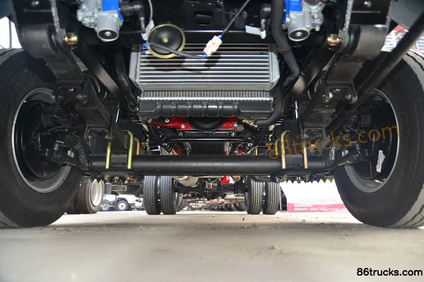 Tangjun Ouling Small BMW 68 hp 4X2(6 wheels) 2.95m Dump Truck Chassis (1) | 86Trucks