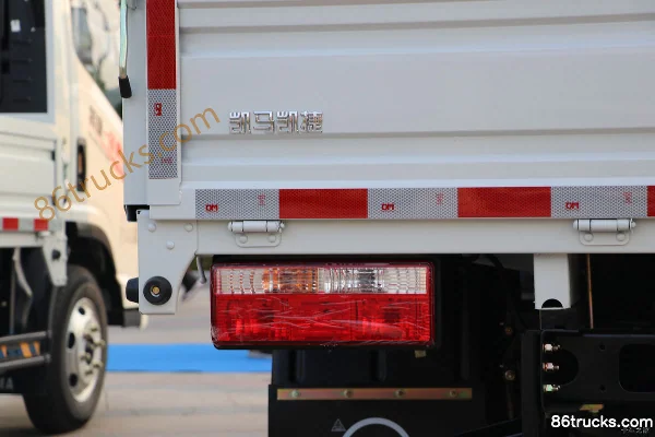 Kama Kaijie M3 Classic Edition 130hp 4X2(6 wheels) 4.16m single-row flatbed light truck (China VI)(Quanchai) Body (3) | 86Trucks