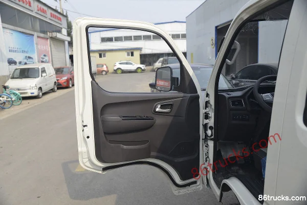 Foton Xiangling M1 Confort 1.6L 122 ch 4X2(6 roues) essence 2,55 m camion plateau micro double cabine (1) | 86Trucks