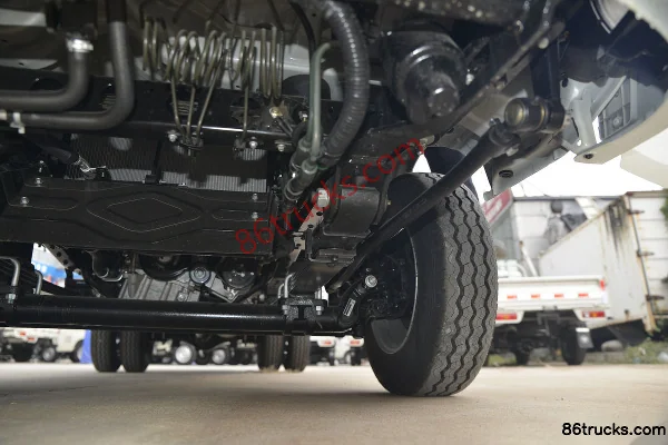Foton Xiangling M2 1.6L 122 hp 4X2(6 wheels) Gasoline 3.3 m Semi-row Flatbed Mini Truck Chassis (3) | 86Trucks