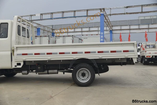 Foton Xiangling M2 1.6L 122 hp 4X2(6 wheels) Gasoline 3.3 m Semi-row Flatbed Mini Truck Body (2) | 86Trucks