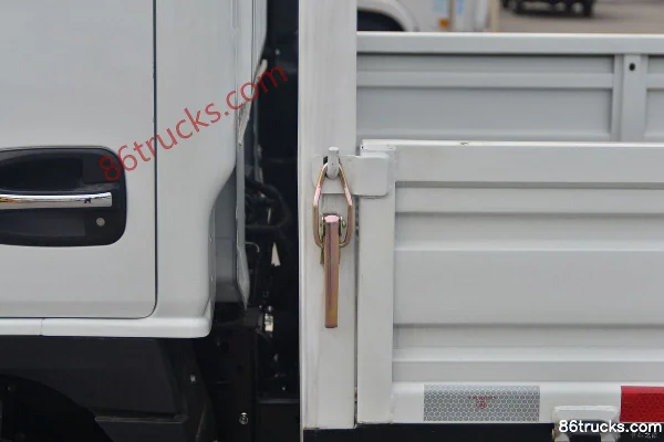 Yuejin Fuxing S80 95 ch 4X2(6 roues) petit camion à ridelles simple cabine 4,05 m Carrosserie (3) | 86Trucks