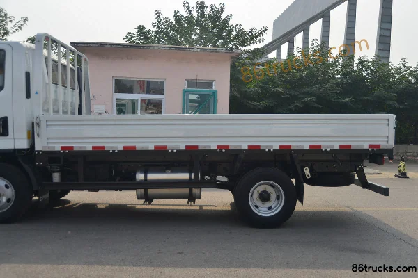 Yuejin Beyond H500 170hp 4X2(6 wheels) 5.2m Single Row Flatbed Light Truck (China VI) Body (2) | 86Trucks