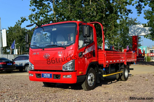 FAW Jiefang J6F 130 hp 4X2(6 wheels) 4.2m Single Row Flatbed Truck Exterior (3) | 86Trucks