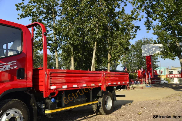 FAW Jiefang J6F 130 hp 4X2(6 wheels) 4.2m Single Row Flatbed Truck Body (1) | 86Trucks