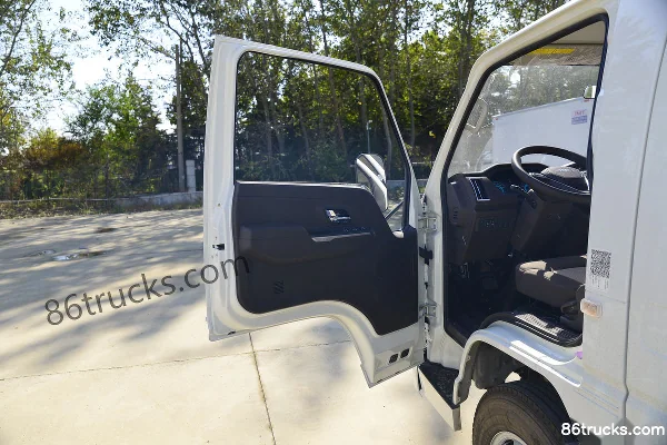 JMC New Shunda Narrow Body Luxury Edition 116 hp 4X2(6 wheels) 2.14m Double Row Flatbed Light Truck (China VI) Cab (1) | 86Trucks