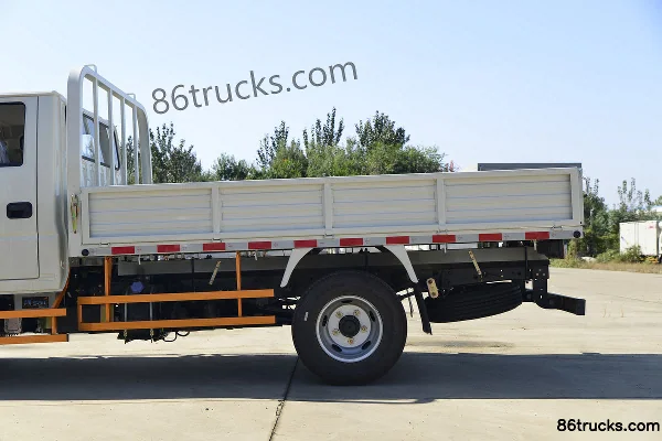 JMC New Shunda Narrow Body Luxury Edition 116 hp 4X2(6 wheels) 2.14m Double Row Flatbed Light Truck (China VI) (2) | 86Trucks