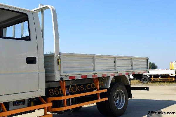 JMC New Shunda Narrow Body Luxury Edition 116 hp 4X2(6 wheels) 2.14m Double Row Flatbed Light Truck (China VI) (1) | 86Trucks