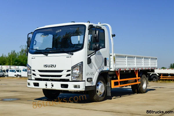 Jiangxi Isuzu Yifang EC5 Navigation Edition 116 hp 4X2(6 wheels) 4.2m Single Row Flatbed Light Truck (China VI) Exterior (3) | 86Trucks