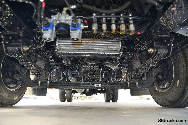 Jiangxi Isuzu Wing Release EC7 Standard Edition 116hp 4X2(6 wheels) 4.2m single-row van light truck Chassis (1) | 86Trucks