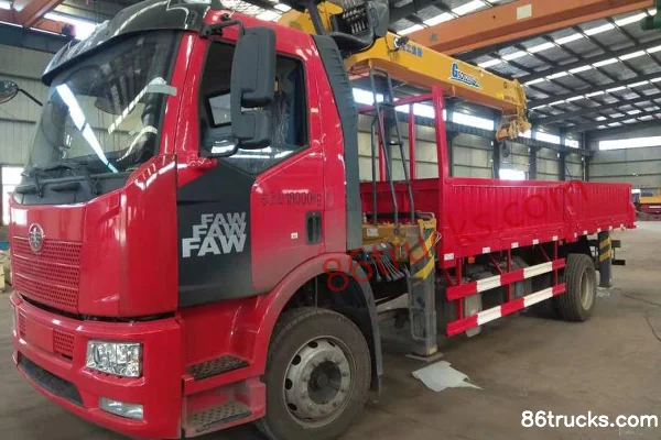FAW Jiefang J6L 220 hp 4X2(6 wheels) Truck-Mounted Crane Transport Vehicle (XCMG Brand) Exterior