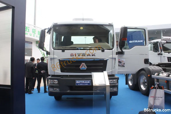 Yunli Yunli Sitrak Chassis concrete mixer truck