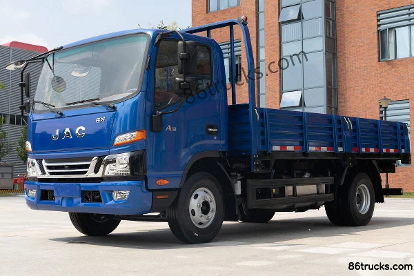 JAC Junling A8 160hp 4X2(6 wheels) 4.18m Single Row Flatbed Light Truck (China VI) Exterior (3) | 86Trucks