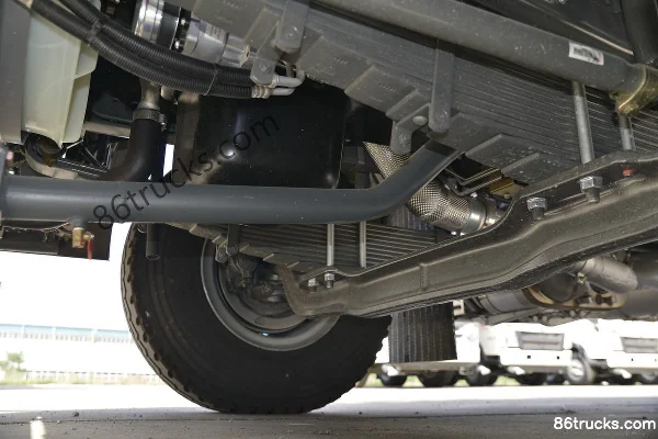 Sinotruk Sitrak G5H 310 hp 6X4(10 wheels) water sprinkler truck (Lvye brand) Chassis (2) | 86Trucks