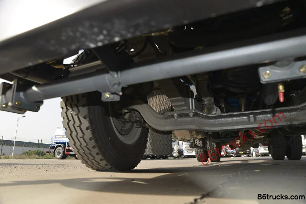 Sinotruk Sitrak C5H 220hp 4X2(6 wheels) cleaning truck (Lvye brand) Chassis (2) | 86Trucks