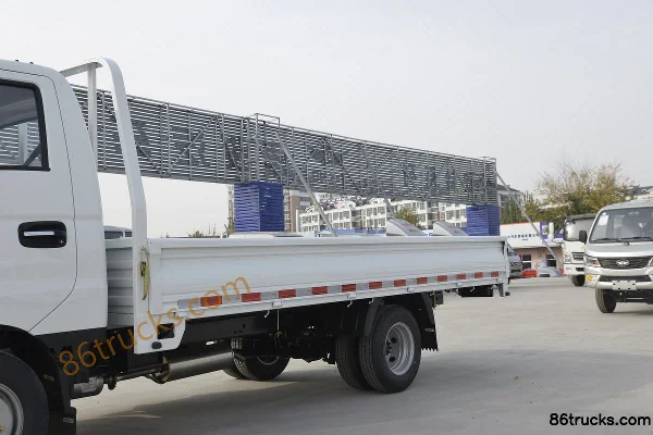 Tangjun Ouling série V5 122 ch 4X2(6 roues) camion plateau simple cabine 3,95 m (China VI) Carrosserie (1) | 86Trucks