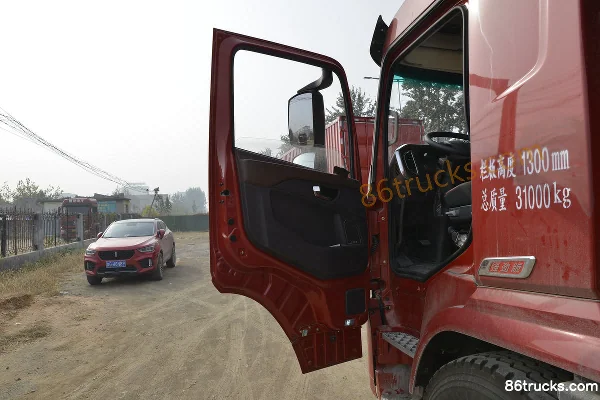 SHACMAN Commercial Vehicle Xuande Yi3 Enhanced Edition 385hp 8X4(12 wheels) 7.6m dump truck Cab (1) | 86Trucks