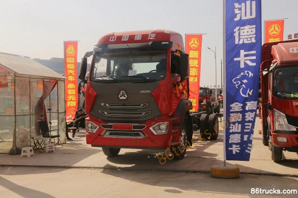 Sinotruk Haohan N5G camion moyen gamme luxe 240 ch 4X2(6 roues) camion porteur à ridelles 6,75 m Extérieur (3) | 86Trucks