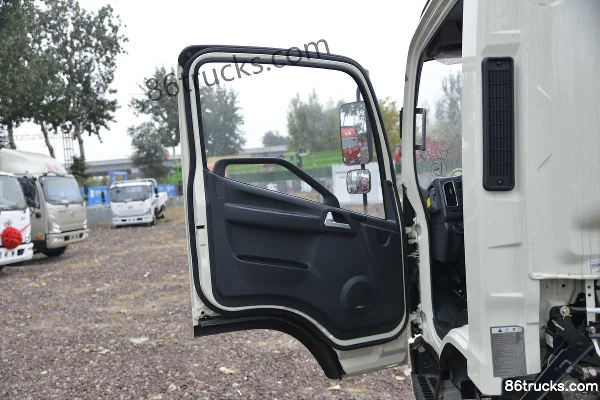 FAW Jiefang J6F 160 hp 4X2(6 wheels) 4.16m single-row stake truck (China VI) Cab (1) | 86Trucks