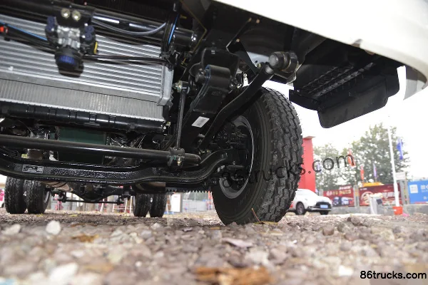 FAW Jiefang J6F 160 hp 4X2(6 wheels) 4.16m single-row stake truck (China VI) Chassis (3) | 86Trucks