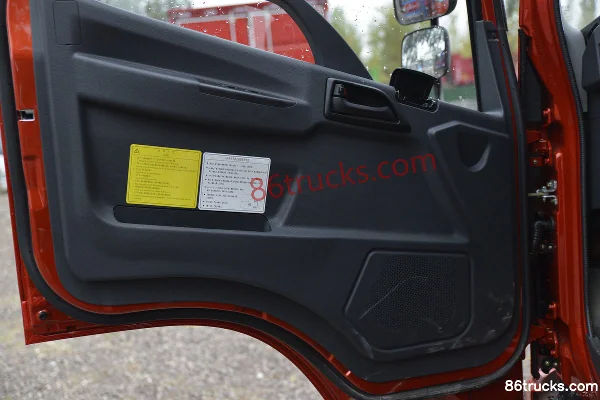 FAW Jiefang Hu VH 190hp 4X2(6 wheels) 6.2m Semi-row Stake Truck Cab (2) | 86Trucks