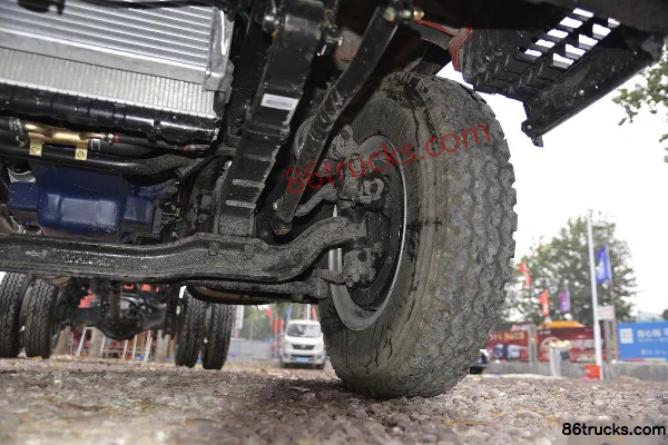 FAW Jiefang Hu VH 190hp 4X2(6 wheels) 6.2m Semi-row Stake Truck Chassis (3) | 86Trucks