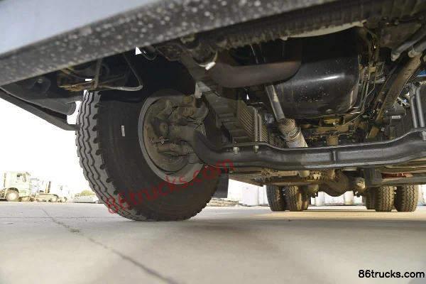 Sinotruk HOWO TX7 310 hp 8X4(12 wheels) Vacuum Truck (Lvye Brand) Chassis (2) | 86Trucks