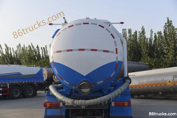 Sinotruk HOWO TX7 310 hp 8X4(12 wheels) Vacuum Truck (Lvye Brand) Body (3) | 86Trucks