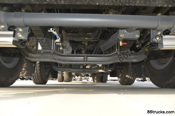 Sinotruk HOWO TX7 310hp 8X4(12 wheels) water sprinkler truck (Lvye brand) Chassis (1) | 86Trucks
