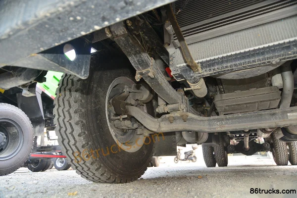 Dayun Zhisheng 200 ch 4X2(6 roues) camion porteur plateau à ridelles 6,75 m (China VI) (pont arrière 9T) Châssis (2) | 86Trucks