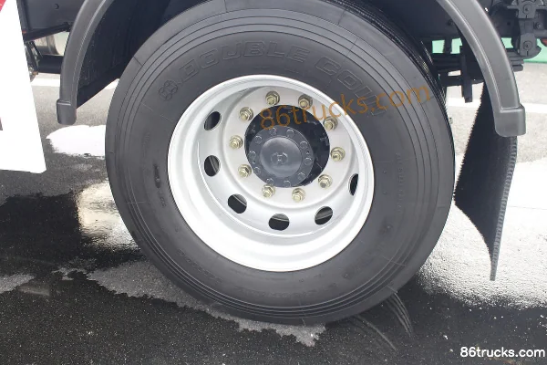 SAIC Hongyan Jiebao H6 240 hp 4X2(6 wheels) 6.8m Refrigerated Truck Chassis (2) | 86Trucks