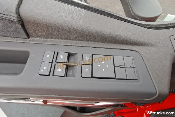 SAIC Hongyan Jiehu H6 Standard Load Edition 360 hp 4X2(6 wheels) Semi-Tractor Truck (China VI) Cab (2) | 86Trucks
