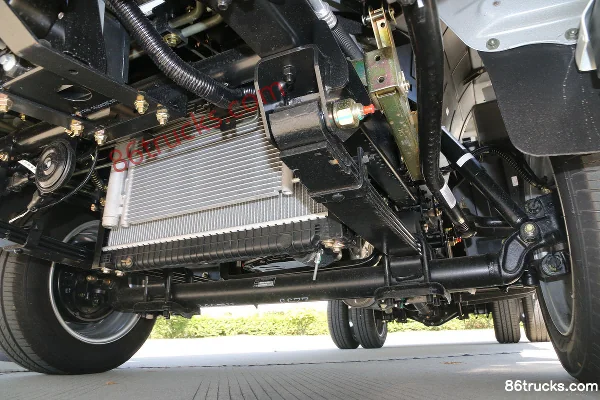Dayun 116 hp 4X2(6 wheels) 3.67m semi-row flatbed light truck Chassis (3) | 86Trucks