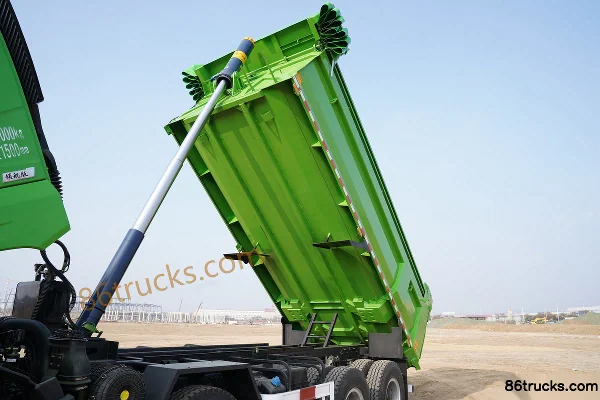 FAW Jiefang Qingdao JH6 Heavy Truck Pilot Edition 400hp 8X4(12 wheels) 5.6m Dump Truck Body (3) | 86Trucks