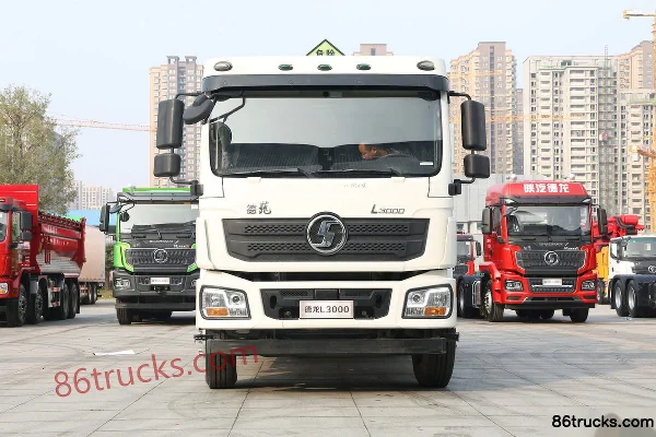 SHACMAN Delong L3000 260 hp 4X2(6 wheels) Oil Tank Truck Exterior (2) | 86Trucks