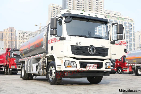 SHACMAN SHACMAN Delong L3000 Medium Truck fuel tanker truck