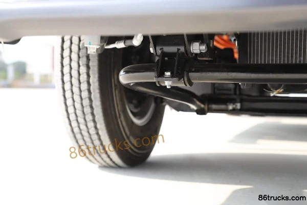 Yuchai New Energy EC301 4,5T cabine simple camion frigorifique 100% électrique 4X2(6 roues) Châssis (2) | 86Trucks