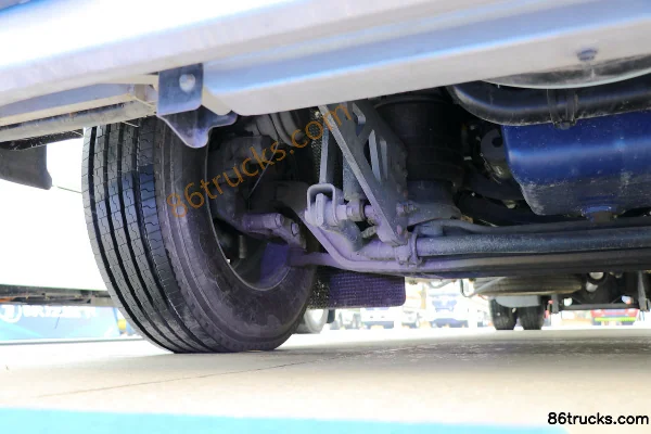 SHACMAN Delong M6000 336 hp 4X2(6 wheels) Center Axle Trailer Chassis (2) | 86Trucks