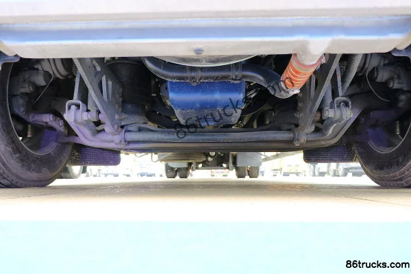 SHACMAN Delong M6000 336 hp 4X2(6 wheels) Center Axle Trailer Chassis (1) | 86Trucks