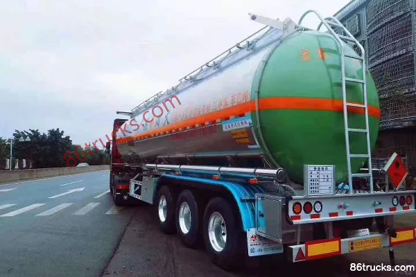 Zhengkang Hongtai 49m³ aluminum alloy flammable liquid tank semi-trailer Exterior (2) | 86Trucks