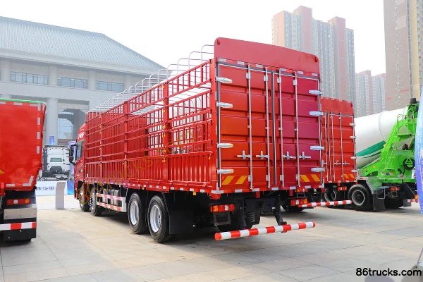 SHACMAN Delong X5000 Value Edition 460hp 8X4(12 wheels) 9.5m Livestock Transport Truck (China VI) Body (1) | 86Trucks