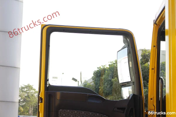 Sinotruk Sitrak G5 Heavy Truck Free Travel Edition 280hp 4X2(6 wheels) 9.92m Van Cargo Truck Cab (2) | 86Trucks