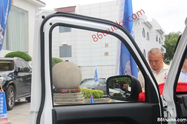 King Long Kaiwo D07 entrepreneur 2,1 T 5 places 4,17 m minibus électrique pur 41,86 kWh Cabine (2) | 86Trucks